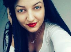 Lacrimi, durere şi mesaje emoţionante după ce o tânără din Buzău a murit la numai 19 ani - GALERIE FOTO