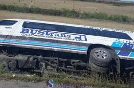 MICROBUZ cu zece pasageri, implicat într-un ACCIDENT în urmă cu puțin timp, lângă Cluj. Sunt VICTIME! A fost activat PLANUL ROȘU de intervenție