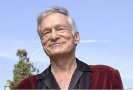 Hugh Hefner, fondatorul Playboy, a fost înhumat într-un loc neașteptat. "Eternitatea lângă ea este prea dulce pentru a fi ratată"