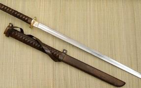 Atac MAFIOT în Brăila! Un tânăr a fost TĂIAT CU SABIA sub ochii îngroziţi ai soţiei şi copilului!