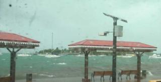 Uraganul Irma, de mărimea Franței și de o intensitate fără precedent, lovește Insulele Virgine, Porto Rico şi Florida