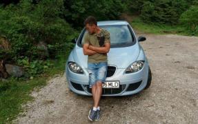 Impact MORTAL cu peretele unei case şi un stâlp de beton! Un tânăr de 22 de ani a murit pe loc din cauza vitezei!