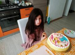 Mărturia cutremurătoare a tatălui unei fetiţe bolnave de cancer: 'Mi-a spus că îşi urăşte viaţa şi că mai bine nu se năştea'