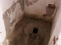 ROMÂNIA LUCRULUI PROST FĂCUT. Lucrările pentru modernizarea a patru WC-uri din curtea unei şcoli durează de 10 ANI!