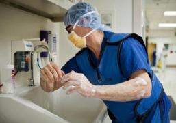 Invenție medicală REVOLUȚIONARĂ: o sondă de mărimea unui stilou poate detecta celulele canceroase în doar 10 secunde