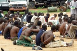 Peste 700 de oameni ținuți ostatici de o grupare teroristă au reușit să evadeze în noaptea dintre ani