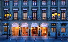 Jaf comis cu securea la hotelul Ritz de la Paris! Hoții au fugit cu bijuterii de patru milioane de euro (video)