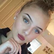 O adolescentă de 15 ani a murit după ce a fost strivită de un BMW în timp ce mergea la şcoală (Foto)