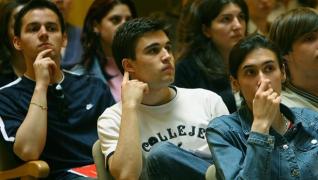 Veşti bune pentru tinerii din România. Statul îi vizează pe cei care au vârste cuprinse între 18 și 35 de ani 