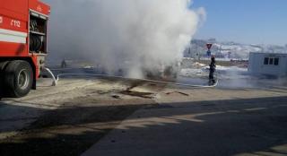 Deranjat de o maşină parcată pe bulevard, un bărbat din Dorohoi i-a dat foc