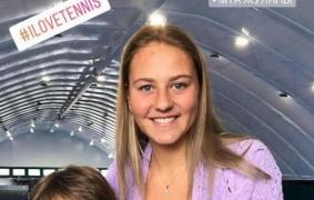 Favorită la Australian Open, eliminată de o jucătoare de tenis de pe locurile 500 WTA. Câştigătoarea are doar 15 ani!