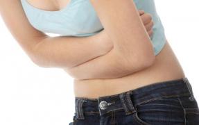 Gazele la stomac pot fi combătute cu un simplu ceai