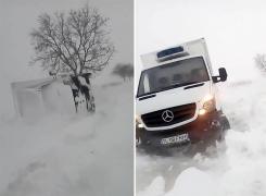 Doi şoferi au stat 12 ore în viscolul din Tulcea după ce au fost ignoraţi de şoferul unui utilaj de deszăpezire (Video)