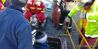 Operaţiune de salvare a unui bărbat căzut într-un puţ adânc de 12 metri, în Constanţa | Video