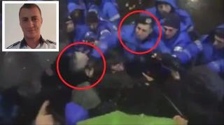 Marian Godină demască un jandarm agresiv la protestul din Piața Universității