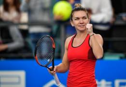 Simona Halep, calificată în sferturi la Australian Open. Românca a învins-o fără emoţii pe japoneza Osaka