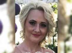 Mesaje de adio pentru Teodora, tânăra care a murit la scurt timp după ce a născut într-un spital privat din Constanţa