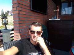 Marius Botan, bărbatul care și-a înjunghiat soția într-o grădiniță din București, a fost reținut pentru 24 de ore