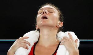 Simona Halep a pierdut finala de la Australian Open şi pierde poziţia de lider mondial