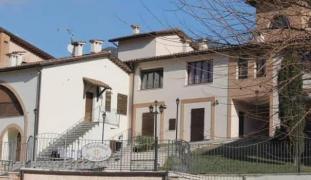 Bebeluşul unor români, găsit mort în Italia, cu răni pe corp. Părinţii sunt anchetaţi