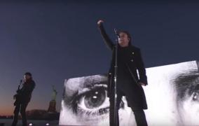 Premiile Grammy 2018: U2 a lansat oda pentru imigranţi (Video)