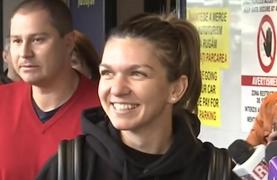 Simona Halep, primită cu aplauze și flori de zeci de fani pe Aeroportul Otopeni: Sunt epuizată