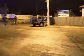 Doi tineri din Panciu, fără permis, goneau cu nepăsare cu maşina prin comună. Impactul cu un stâlp a fost devastator