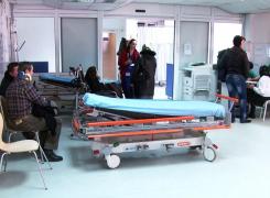 Un colindător din Vaslui a fost scalpat cu sabia, iar altul a ajuns la psihiatrie după ce au lovit o mașină cu bâtele