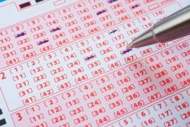 O femeie a câștigat din greșeală 5 milioane de dolari la Loto cu un bilet pe care nu a vrut să îl cumpere