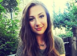 Alexandra, o tânără studentă din Iaşi, are nevoie de sânge pentru a supravieţui (Foto)