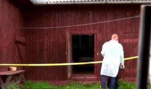 Un vasluian s-a spânzurat în casa vecinei. Tânăra a paralizat de spaimă când a deschis uşa