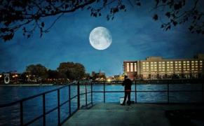 Cum ne influențează Super Luna Albastră. Racii au noroc la bani, iar Balanțele se îndrăgostesc (Video)