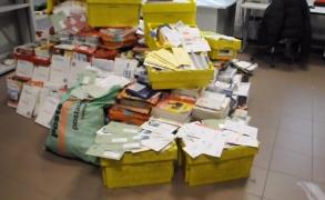 Un poştaş riscă închisoarea, pentru că de 7 ani nu a mai dus corespondenţa. Avea acasă jumătate de tonă de scrisori