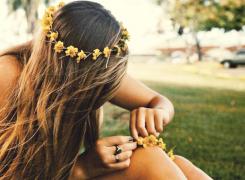 Tradiții de Bobotează. Ce trebuie să facă fetele pentru a-și visa ursitul în această noapte!