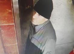 Filmul complet al atacului pedofilului asupra a doi copii într-un lift din București (Video)