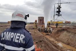 Sonda de gaze de la Moftinu a ars timp de 20 de zile. Aproape 300 de pompieri au intervenit la stingerea focului