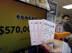 Un american a câștigat 570 de milioane de dolari la loteria PowerBall. Câți bani va primi dacă își va ridica premiul în întregime
