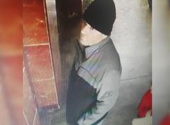 Fetița abuzată de pedofilul din lift a fost dusă de părinți la INML. Ce au descoperit medicii legiști după consultație