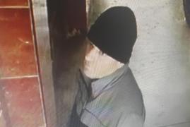 Pedofilul din lift a fost prins! Bărbatul care a agresat doi copii într-un bloc din Capitală este poliţist la Rutieră (Video)