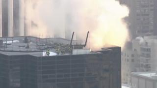 Incendiul puternic la Trump Tower. Pompierii au intervenit cu forţe impresionante (Video)