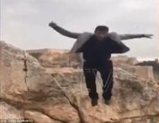 Momentul şocant în care un bărbat, tatăl a opt copii, a murit chiar de ziua lui în timp ce încerca să facă poza 'perfectă' (Video)