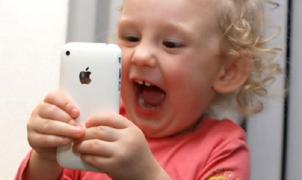 Acționari Apple cer gigantului american să ia măsuri împotriva dependenţei copiilor și tinerilor de iPhone