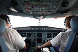 Incident dramatic într-un avion cu 324 de pasageri la bord! Cei doi piloți, aflați într-o relație, s-au certat și au lăsat aeronava nesupravegheată în timpul unui zbor de 9 ore