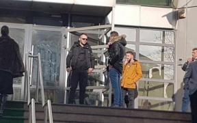 Închisoare cu suspendare pentru un tânăr din Tulcea care a ucis un câine cu o sabie