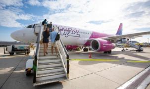 Wizz Air îşi modifică politica de bagaje pentru călătorii care vor să aibă un bagaj în cabină