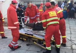 Sfânta Parascheva 2018. Zeci de credincioși au cerut ajutorul medicilor după ce au stat la cozi uriașe să se închine la moaștele Cuvioasei