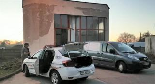 Un angajat al Poliţiei de Frontieră s-a spânzurat în Vama Petea. Bărbatul ar fi aflat că va fi transferat la Vama Vişeu