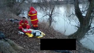 Fetiţă de 8 ani se îneacă în râu, privită de mai mulţi copii, vrând să le demonstreze că ştie să înoate