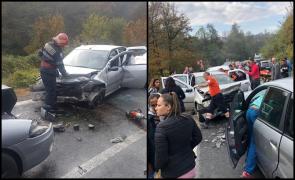 Accident cu trei mașini între Reșița și Bocșa! Sunt 5 victime, dintre care una încarcerată
