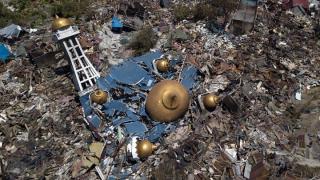 34 de studenţi la Teologie, găsiţi morţi într-o biserică. Alţi 86, daţi dispăruţi în urma cutremurului urmat de un tsunami în Indonezia